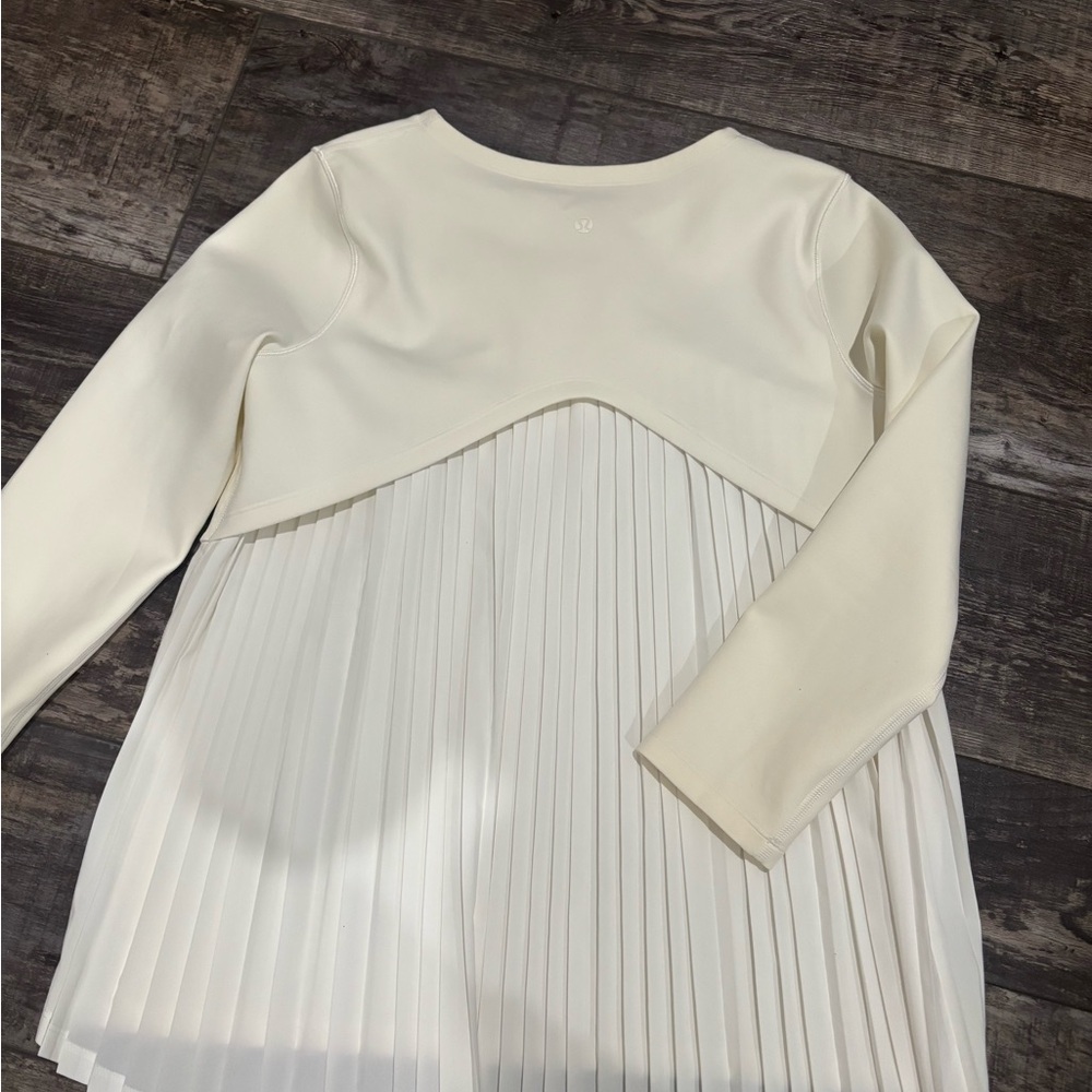 Lululemon Athletica White Pleated Back Blouse - Picture 7 of 12